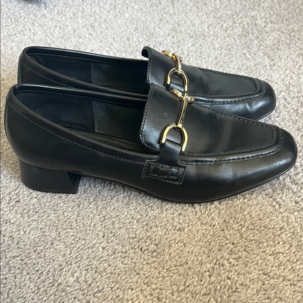 Steve Madden Black Leather Loafers with Gold Bit - Picture 5 of 6